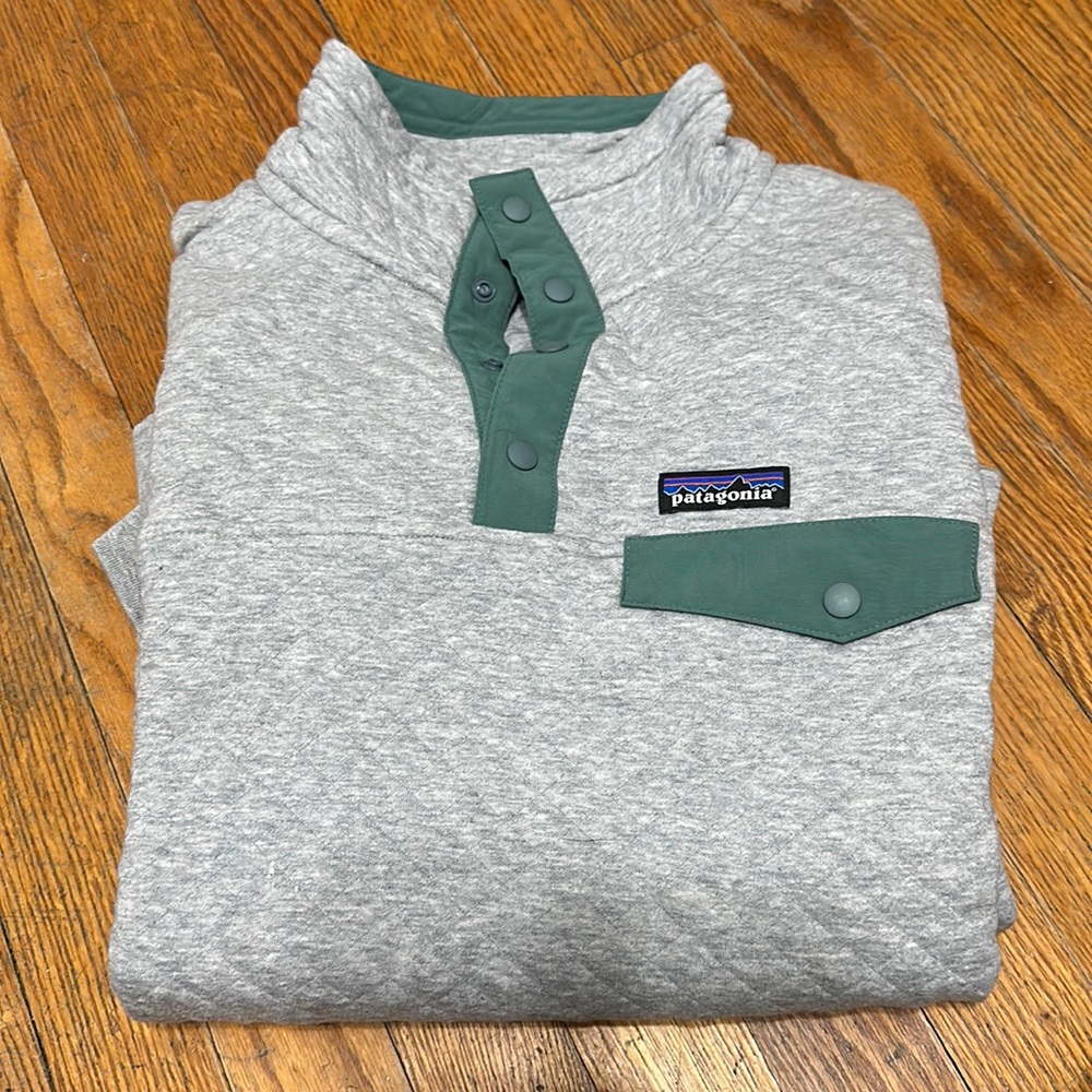Patagonia quilted pullover, size L